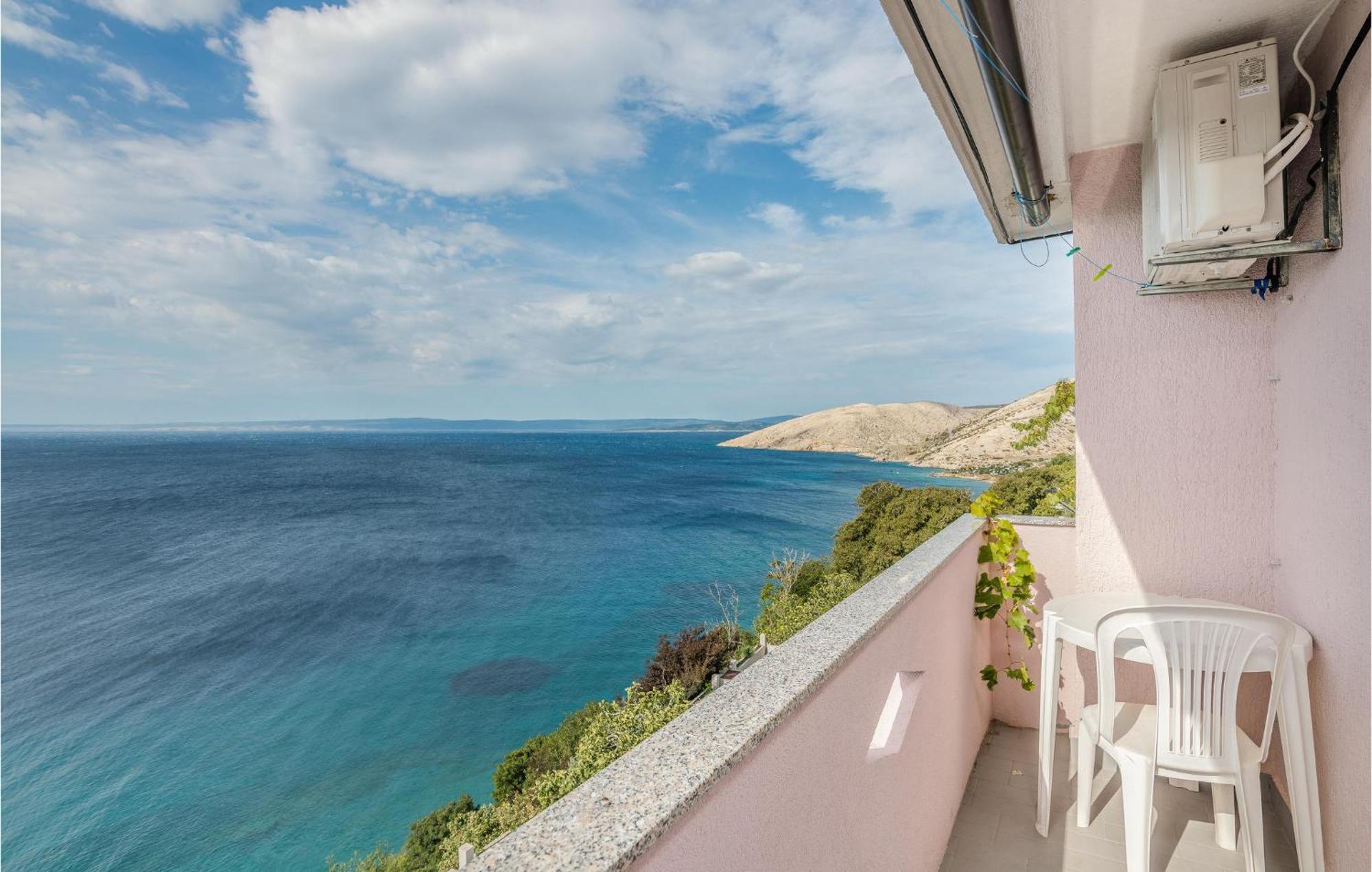 Awesome Apartment In Stara Baska 1 With Kitchen Exteriör bild